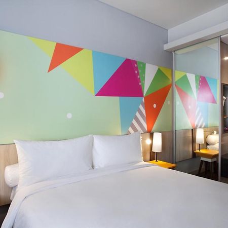 Ibis Styles Jakarta Sunter Exterior foto